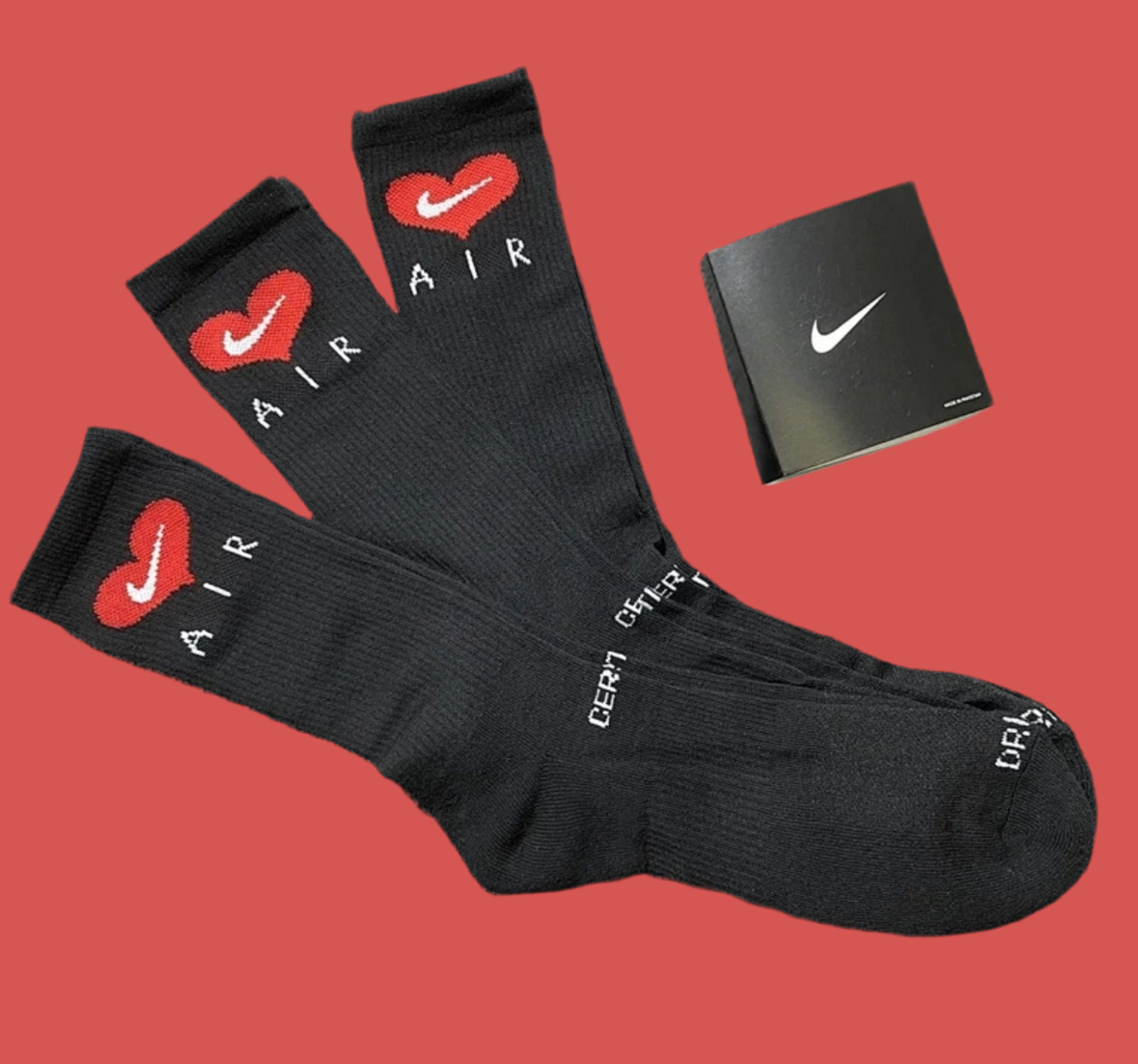 Pack of 3 Nke heart socks